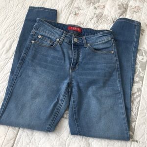 ❤️Host Pick❤️Guess Jaden Body Sculpt Skinny Mid-rise Jeans